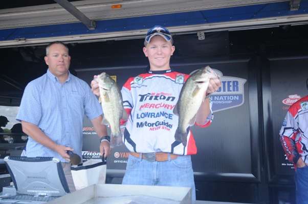 <p>
	Ohioâs Mason DeJarnette finished with 4 pounds, 1 ounce in the Junior Bassmasters competition.</p>
