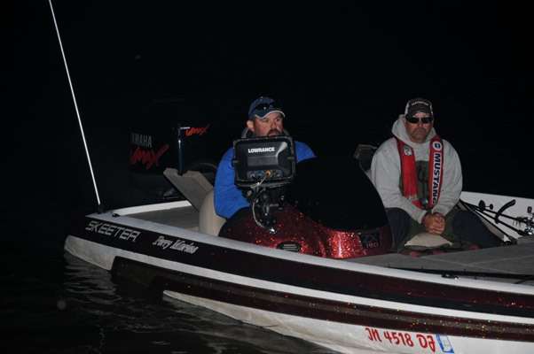 <p>
	Indianaâs Mark Nies and his co-angler partner Chris Lappert of Ohio get in line for the final takeoff. </p>
