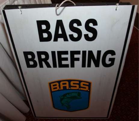 <p>
	It's time for the briefing to start. </p>
