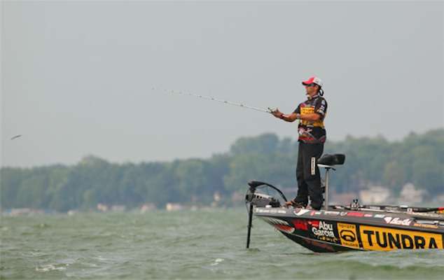 <p>
	Iaconelli started Day Two in 8<sup>th</sup> place with 17 pounds, 8 ounces. </p>
