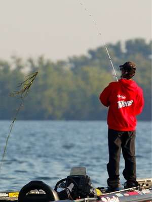 <p>
	 </p>
<p>
	The same weed lines that held so many bass for Iaconelli on Day One failed to pay off early in the day. </p>
