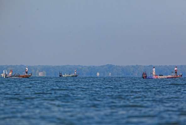 <p>
	Some of the more popular locations on Oneida Lake were crowded with competitors. </p>
