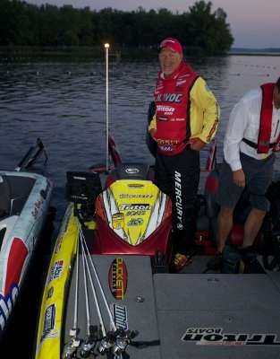 <p>
	Boyd Duckett is in second place, only 2-6 behind Randy Howell. Duckett needs a victory to qualify for the 2013 Bassmaster Classic.</p>

