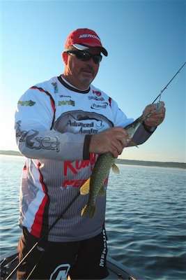 <p>
	 </p>
<p>
	7:47 a.m. Murray catches a northern pike on a spinnerbait.</p>
