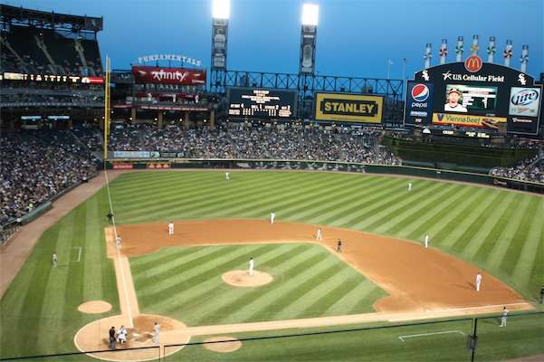 <p>
	White Sox take the field</p>
