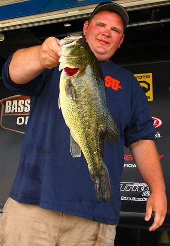 <p>
	Timothy Poyer, co-angler (35th, 11- 3)</p>
