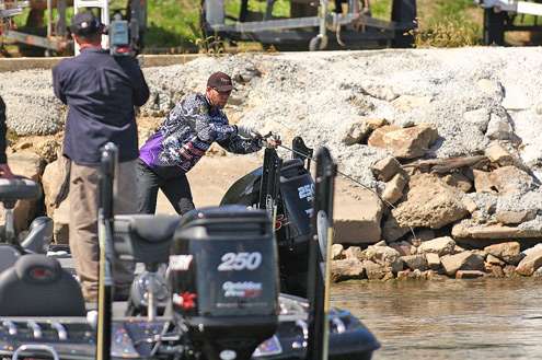 <p>
	 </p>
<p>
	The fish hit a crankbait and forced Martens to the back of the boat.</p>
