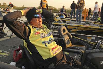 <p>
	Skeet Reese relaxes just before launch.</p>
