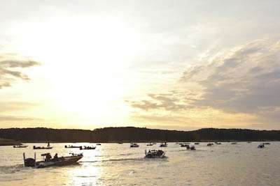 <p>
	The 12 Toyota Tundra All-Star anglers head out for the first day of competition. </p>
