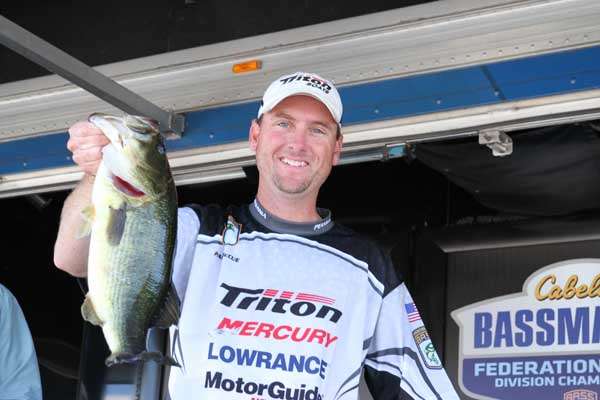 <p>
	Paul McCue (Pennsylvania) caught four fish today that weighed 12 pounds, 10 ounces. Heâs in second place on the Pennsylvania team.</p>
