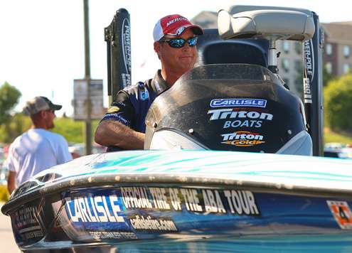 <p>
	Scott Dean entered the final day of fishing with the lead, but finished 6th with 33 pounds, 3 ounces. </p>
