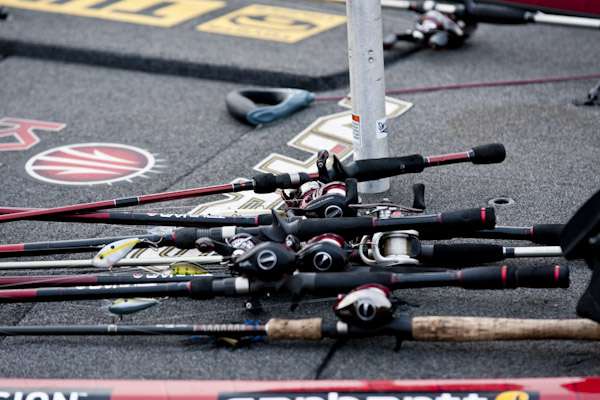 <p>
	Kevin VanDam has his selection of gear lined up for the day.</p>
