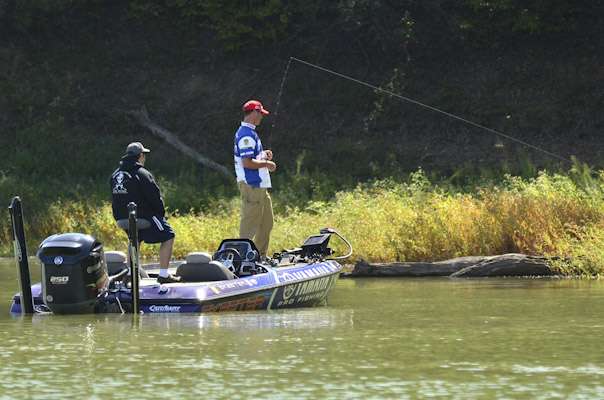 <p>
Todd Faircloth probes a small bay early on Day Two on Lake Shelbyville.</p>
