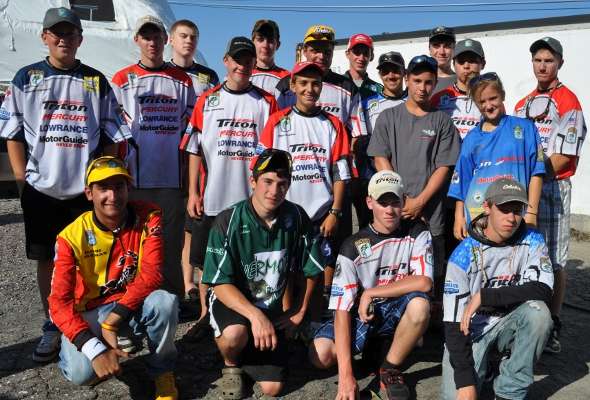 <p>
	Junior Bassmaster anglers will take to the water tomorrow, competing for a berth in the 2012 Bassmaster Junior World Championship.</p>
