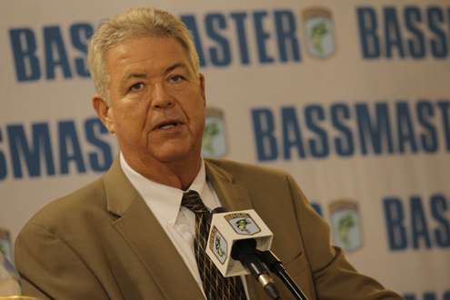 <p>
	City of Decatur Mayor Mike McElroy welcomes the anglers and B.A.S.S. to his city. </p>
