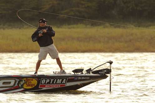 <p>
	Edwin Evers hooks one.</p>
