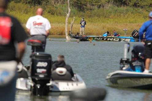 <p>
	Ott DeFoe, with lots of company.</p>
