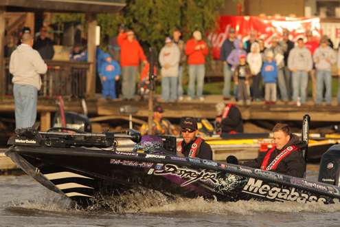 <p>
	Aaron Martens takes off on Lake Decatur on Day One of the Evan Williams Bourbon All-Star Championship.</p>
