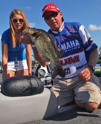 <p>
	<strong>ALTON JONES</strong> has got <em>Bassmaster</em> Magazine's No. 1 lake on his mind. "If I'm voted in to All-Star Week and win the tournament, I'm going to take one of my Facebook fans on an all-expenses-paid fishing trip to Falcon Lake," said Jones. "Go to <strong><a href=