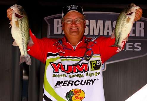 <p>
	<strong>MATT REED </strong>wants his fans to get to enjoy a day of hawg-slaying on Texas' Falcon Lake. If he gets into All-Star Week, he'll give a fan a two-day guided bass fishing excursion, not including transportation and lodging. <strong><a href=