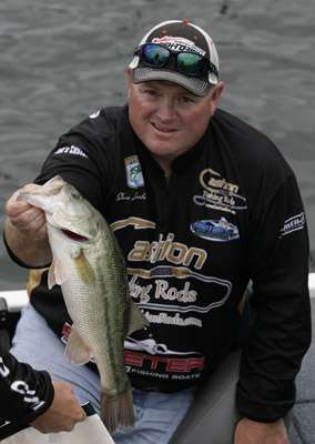 <p> </p>
<p>Shane Lineberger holds up a 4-pound, 2-ounce bass that tied for Bass Pro Shops Big Bass honors.</p>
