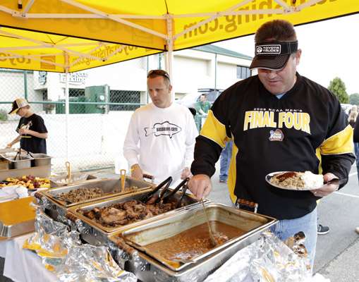 <p> </p>
<p>Pulled pork, beef brisket and baked beans were on the menu after the weigh-in.</p>
