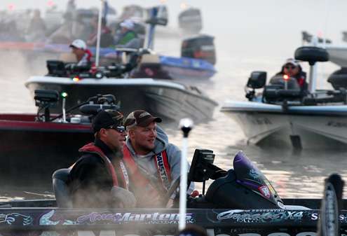 <p>Aaron Martens is one of many Bassmaster Elite Series anglers fishing this Southern Open.</p> 
