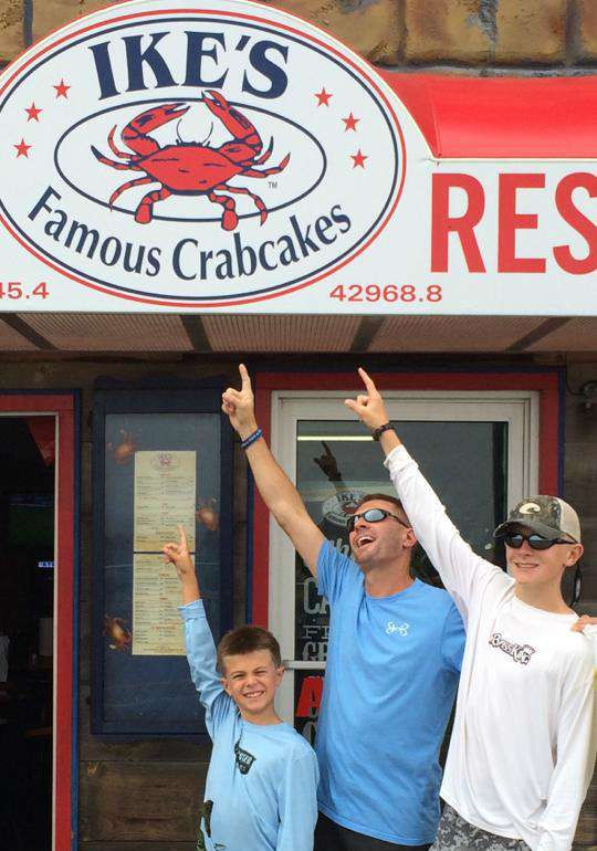 The Howells find a crabcake joint with a very interesting name.