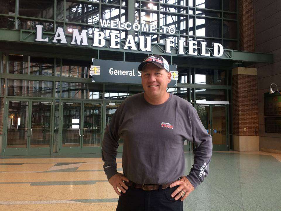 Although heâs a Cowboys fan, Alton Jones can still appreciate a visit to Green Bayâs legendary Lambeau Field.