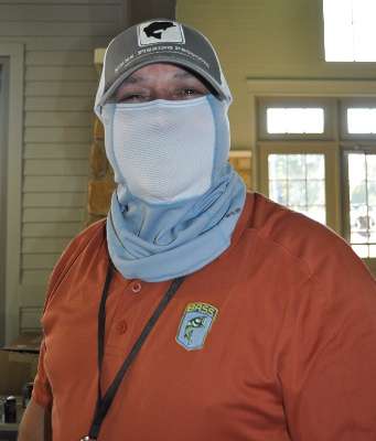 <p>B.A.S.S. staffer Tony Quick models the Simms face mask. Everyone on-site agreed he looked better with it on.</p>
