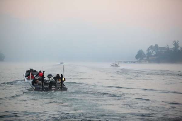 <p>The anglers head north on Smith Lake for Day Two of the Southern Open #3. </p>
