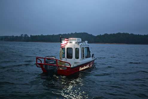 <p>The BoatUS assist vessel flies the colors of the United States prior to the launch.</p> 