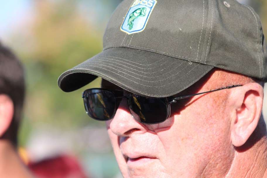 <p>...to fish for bass...</p>
