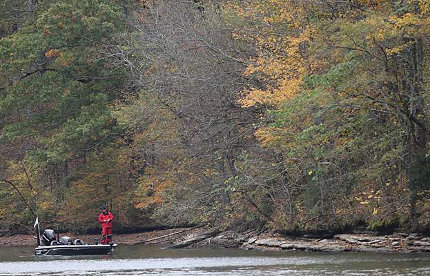 <p>Steve Pickard fishes in front of a beautiful fall backdrop.</p>
