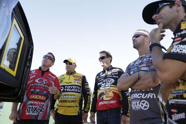 <p>Myers shows the finished product to the pros who shared their thoughts. âThis is a freak-nasty truck,â said VanDam as he and the other pros admire the features.</p>
