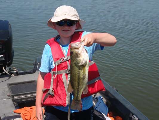 <p>
	Hunter Cooley, 11, caught his first bass on a medium-diving Strike King crankbait. âHe said he thought it was a snag and then the snag started pulling back,â said Jeff Cooley.</p>
