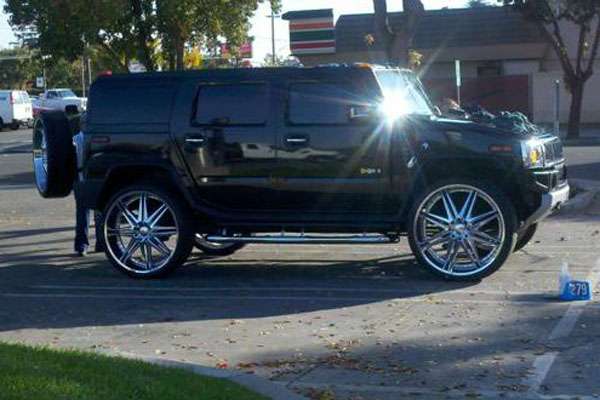 <p>Ish Monroe drives a shiny Hummer with fancy rims when heâs in California.</p> 