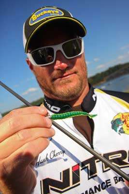 <p><strong>7A. Fine lining</strong></p>
<p>When the water's extremely clear and bites are hard to come by, most bass anglers go deep, opt for light lines and finesse baits, look for their action early or just wait for better conditions. At the Bassmaster Southern Open on Alabama's Smith Lake, Hank Cherry had another option and it will work for you whenever you're fishing under those conditions.</p>
