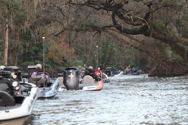<p>A shot of the multitude of anglers idling through Dora Canal on the morning of Day Two.</p> 