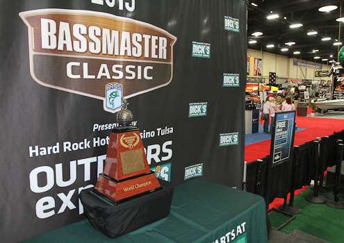<p>Come to the expo and get your picture taken with the Bassmaster Classic Trophy.</p>
