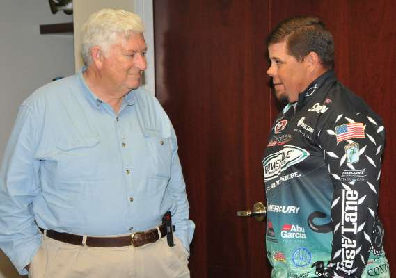 <p>Don Logan, one of the owners of B.A.S.S., talked with Lane about how Guntersville has been fishing lately.</p>
