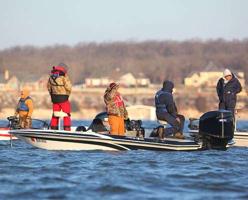 <p>Fans gather around Kevin VanDam, which is something heâs used to at the Bassmaster Classic. </p>
