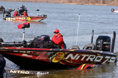 <p>Kevin VanDam loads his boat for the trip to Tulsa. </p>
