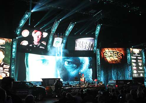 <p>Kevin VanDam gets introduced as part of the Super Six.</p>
