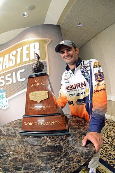 <p>Auburn University student Matt Lee was in class just days ago. More recently he's been sizing up Grand Lake O' the Cherokees and most importantly, the competition he'll face in the 2013 Bassmaster Classic. Though he admitted to being more nervous than he's ever been before a tournament, he played a cool character at registration. Here's Matt Lee's version of registration for the Bassmaster Classic.</p>
