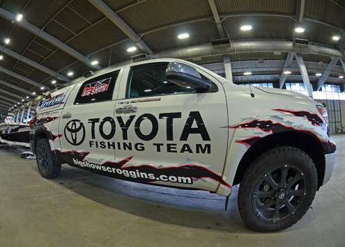 <p>Terry Scroggins moved away from the yellow-and-black theme and went with a clean white look for 2013. Like many others, his Tundra is lifted.</p>
