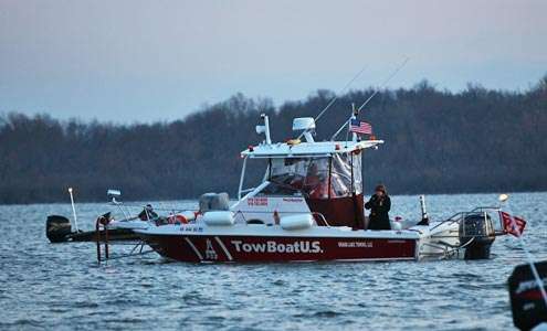 <p>TowBoatUS is on hand in case of any boat issues.</p>
