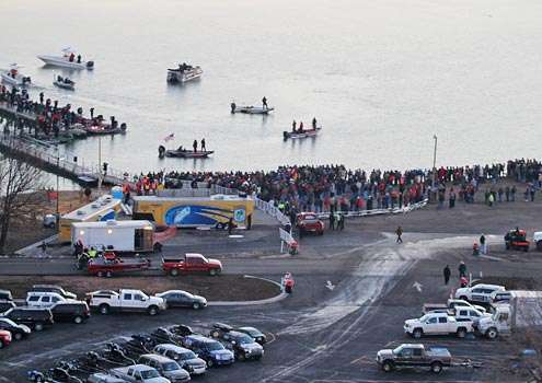<p>Another good crowd lines the boat ramps, getting as close to the action as they can.</p>
