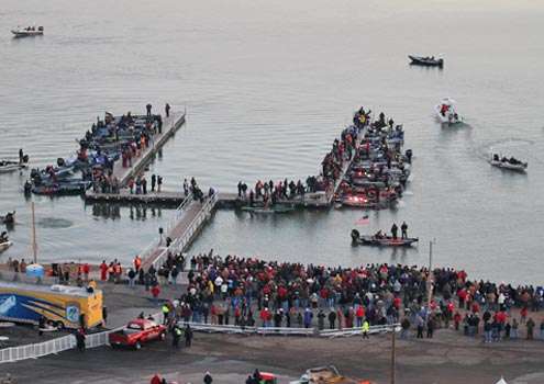 <p>The top 25 competitorsâ boats are lined up at the new dock.</p>
