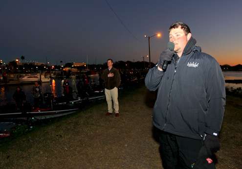 <p>Joey Nania sang the national anthem before the morning launch time. </p>
